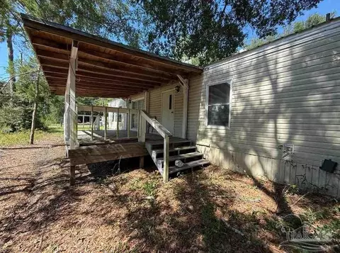 Exterior - 7935 Custom Ct, Milton, FL 32583 photo 1 of 7