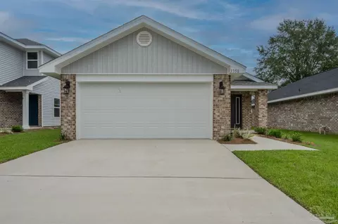 3326 Bliss Ln #13A, Cantonment, FL 32533