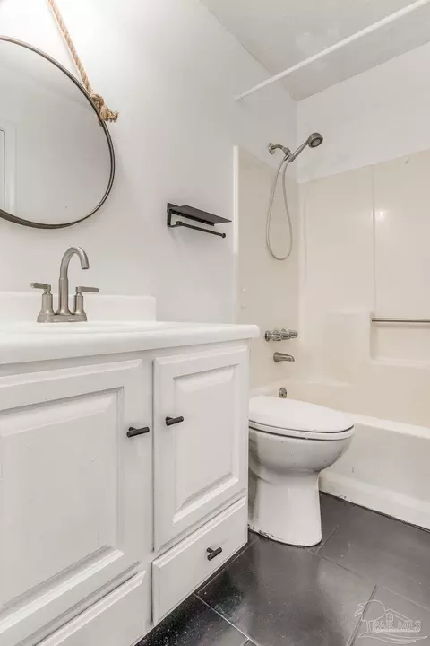 Bath - 4668 Evelyn St, Pace, FL 32571 photo 5 of 5