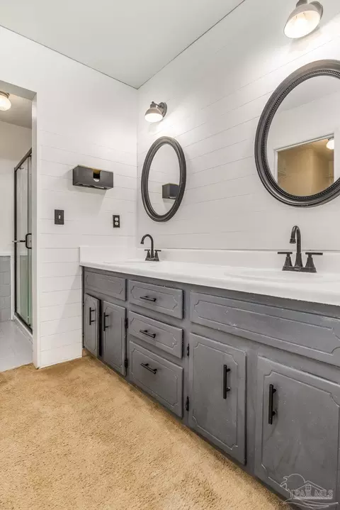 Bath - 4668 Evelyn St, Pace, FL 32571 photo 2 of 5