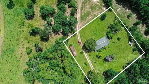 7106 Mccray Rd, Milton, FL 32583