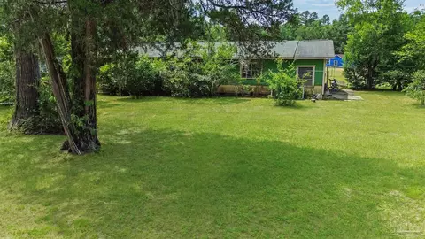 Exterior - 7106 Mccray Rd, Milton, FL 32583 photo 10 of 10