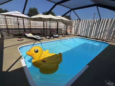 802 Amberway Dr, Pensacola, FL 32506
