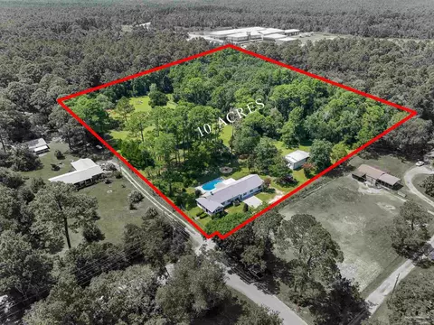 10220 N Loop Rd, Pensacola, FL 32507