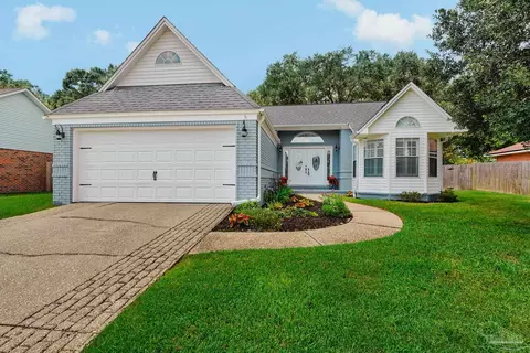 1605 Kinsale Dr, Cantonment, FL 32533