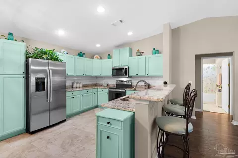 Kitchen - 4277 Dana St, Pace, FL 32571 photo 2 of 7