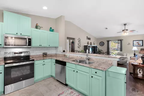 Kitchen - 4277 Dana St, Pace, FL 32571 photo 3 of 7
