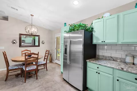 Kitchen - 4277 Dana St, Pace, FL 32571 photo 6 of 7