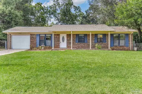 1422 Starlight Dr, Cantonment, FL 32533