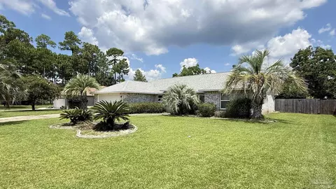 56 Arapaho Dr, Pensacola, FL 32507