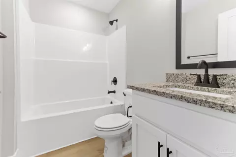 Bath - 1847 Sunset Maple Rd #37-B, Cantonment, FL 32533 photo 3 of 4