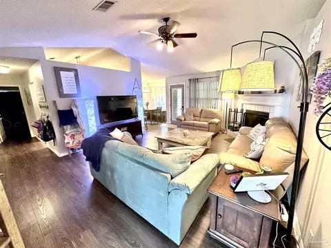 Living - 4983 Spencer Oaks Blvd, Pace, FL 32571 photo 1 of 2