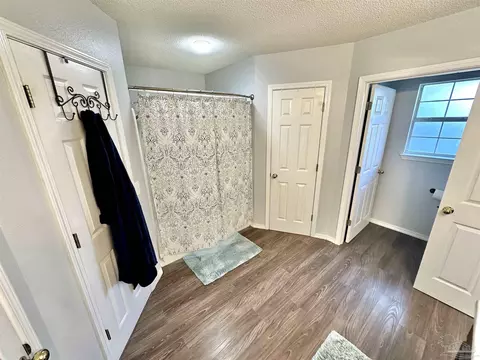 Bath - 4983 Spencer Oaks Blvd, Pace, FL 32571 photo 1 of 3