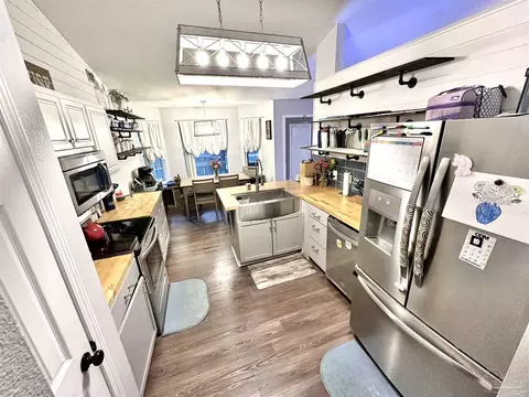 Kitchen - 4983 Spencer Oaks Blvd, Pace, FL 32571 photo 3 of 5