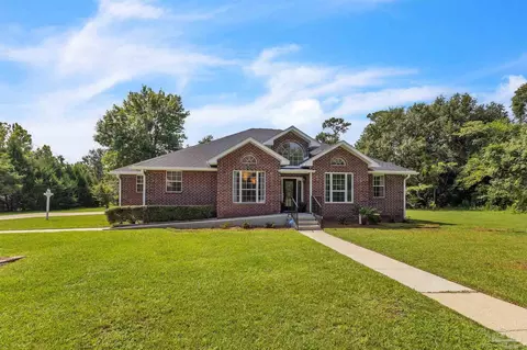6773 Taylor St, Milton, FL 32570