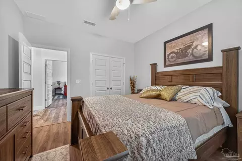 Bedroom - 2731 Elkhorn Dr, Pace, FL 32571 photo 5 of 12