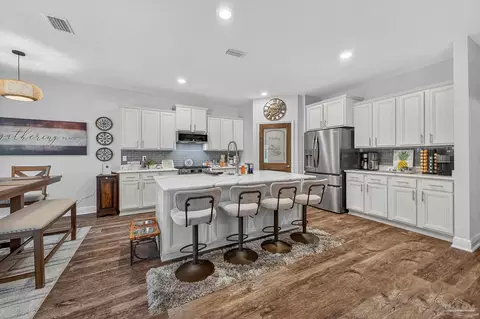 Kitchen - 2731 Elkhorn Dr, Pace, FL 32571 photo 6 of 7