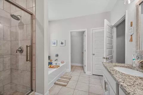 Bath - 2731 Elkhorn Dr, Pace, FL 32571 photo 4 of 5