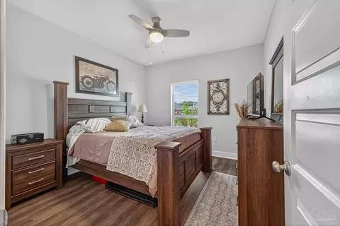 Bedroom - 2731 Elkhorn Dr, Pace, FL 32571 photo 4 of 12