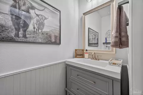 Bath - 2731 Elkhorn Dr, Pace, FL 32571 photo 3 of 5