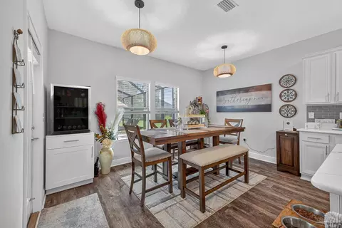 Dining - 2731 Elkhorn Dr, Pace, FL 32571 photo 2 of 3