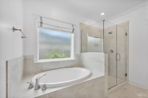 Bath - 6264 Howie Way, Pace, FL 32571 photo 2 of 4