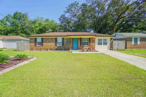 7013 Balboa Dr, Pensacola, FL 32526