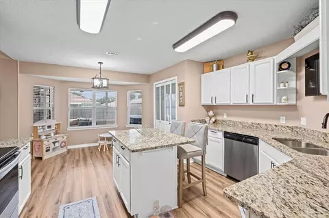 Kitchen - 2924 Fallen Tree Dr, Cantonment, FL 32533 photo 2 of 3