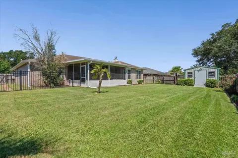 Exterior - 2924 Fallen Tree Dr, Cantonment, FL 32533 photo 3 of 4