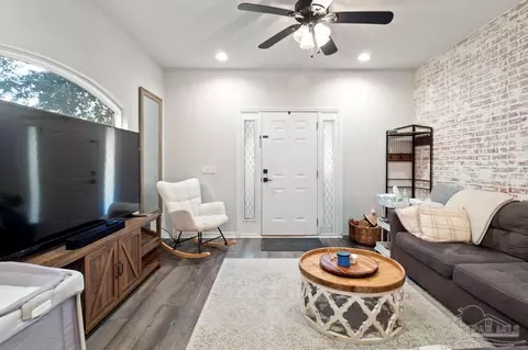 6413 Concord Way, Pensacola, FL 32504