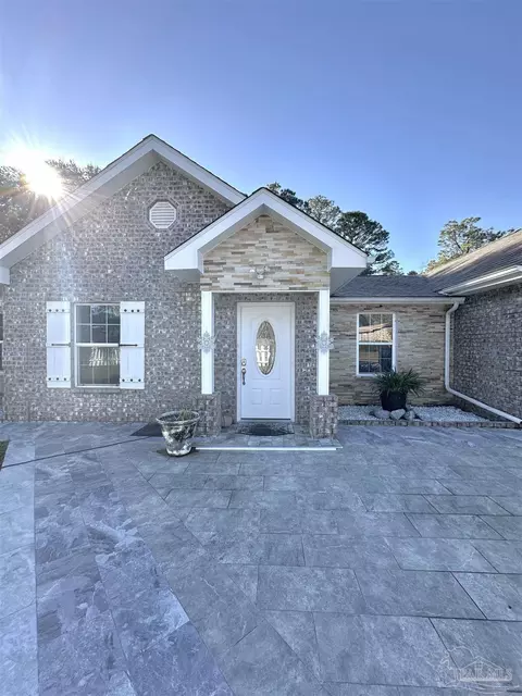 3097 Fayal Dr, Pensacola, FL 32526