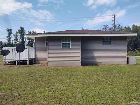 Exterior - 7180 E Gate Rd, Milton, FL 32570 photo 7 of 7