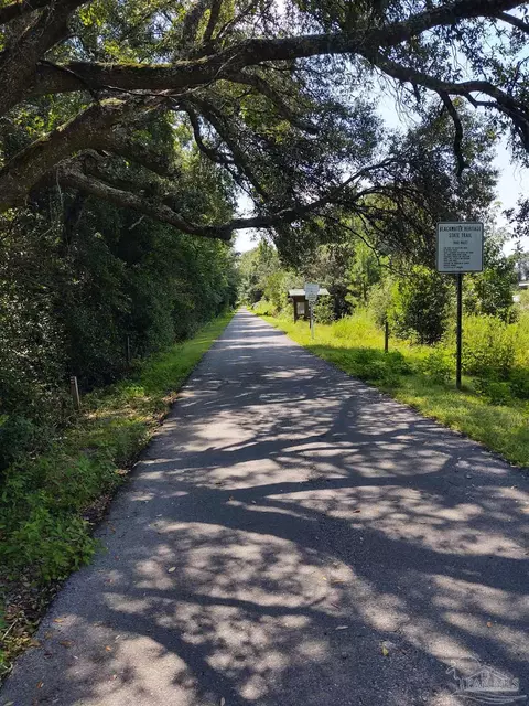 Exterior - 7180 E Gate Rd, Milton, FL 32570 photo 1 of 7