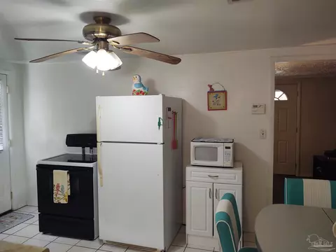 Kitchen - 7180 E Gate Rd, Milton, FL 32570 photo 1 of 3
