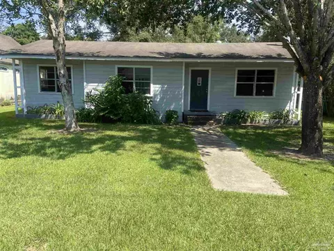2339 Cary St, Flomaton, AL 36441