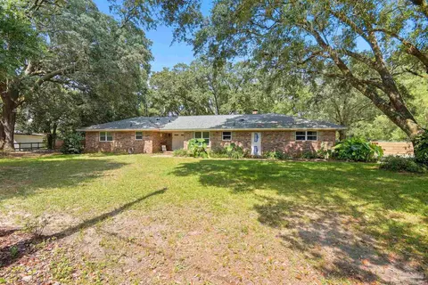 2600 Tralawn Dr, Pensacola, FL 32526