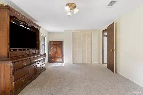 Bedroom - 4285 Seventh Ave, Pace, FL 32571 photo 4 of 8