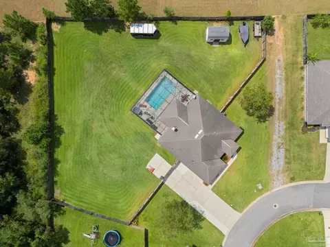 5778 Dunridge Dr, Pace, FL 32571
