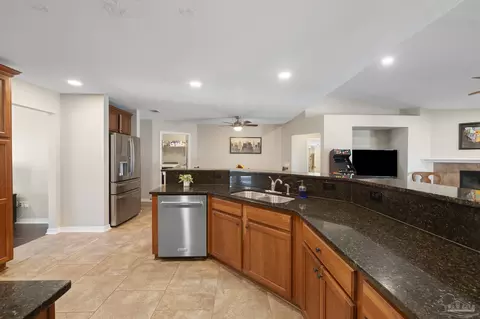 Kitchen - 5778 Dunridge Dr, Pace, FL 32571 photo 3 of 6