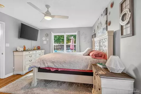 Bedroom - 3668 Berrypatch Ln, Pace, FL 32571 photo 2 of 10