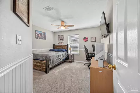 Bedroom - 3668 Berrypatch Ln, Pace, FL 32571 photo 6 of 10