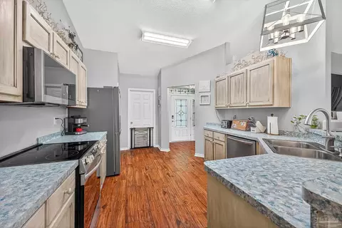 Entry Way - 3668 Berrypatch Ln, Pace, FL 32571 photo 5 of 12