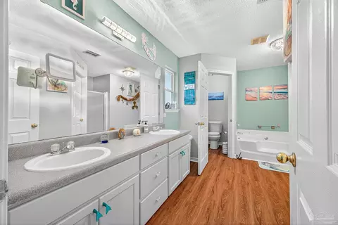 Bath - 3668 Berrypatch Ln, Pace, FL 32571 photo 1 of 4