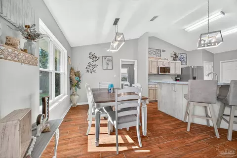 Dining - 3668 Berrypatch Ln, Pace, FL 32571 photo 2 of 4