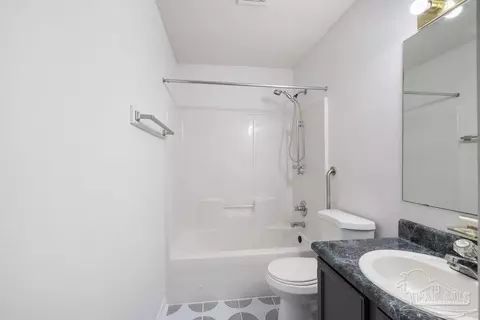 Bath - 332 Twisted Oak Dr, Cantonment, FL 32533 photo 3 of 3