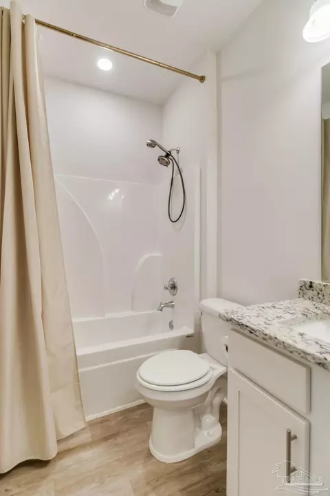 Bath - 4479 Jude Way, Pace, FL 32571 photo 4 of 4