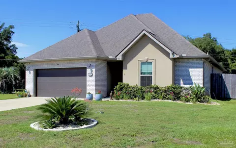 9511 Crimson Pointe Cir, Pensacola, FL 32526