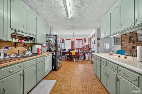 Kitchen - 4608 B Lowery Rd, Milton, FL 32583 photo 4 of 4