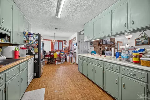 Kitchen - 4608 B Lowery Rd, Milton, FL 32583 photo 3 of 4