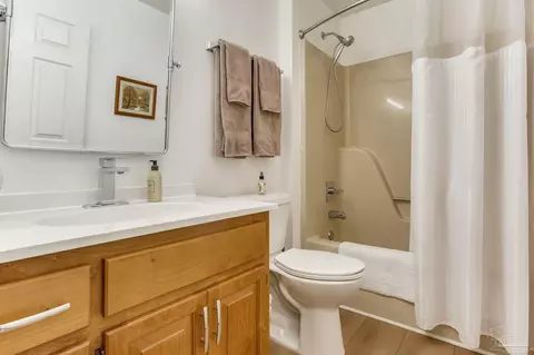 Bath - 6499 Tonya Dr, Milton, FL 32570 photo 2 of 4